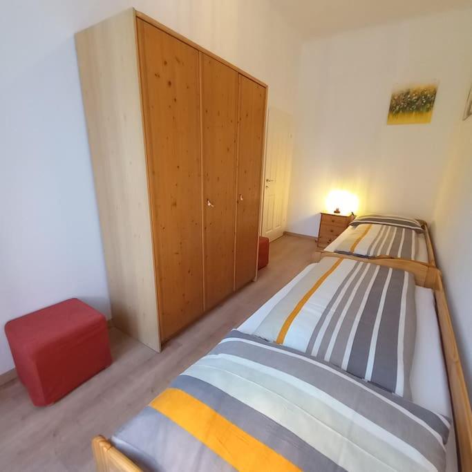 Altbauwohnung Neu Saniert - Fuer Familien Geeignet Vienna Exterior photo